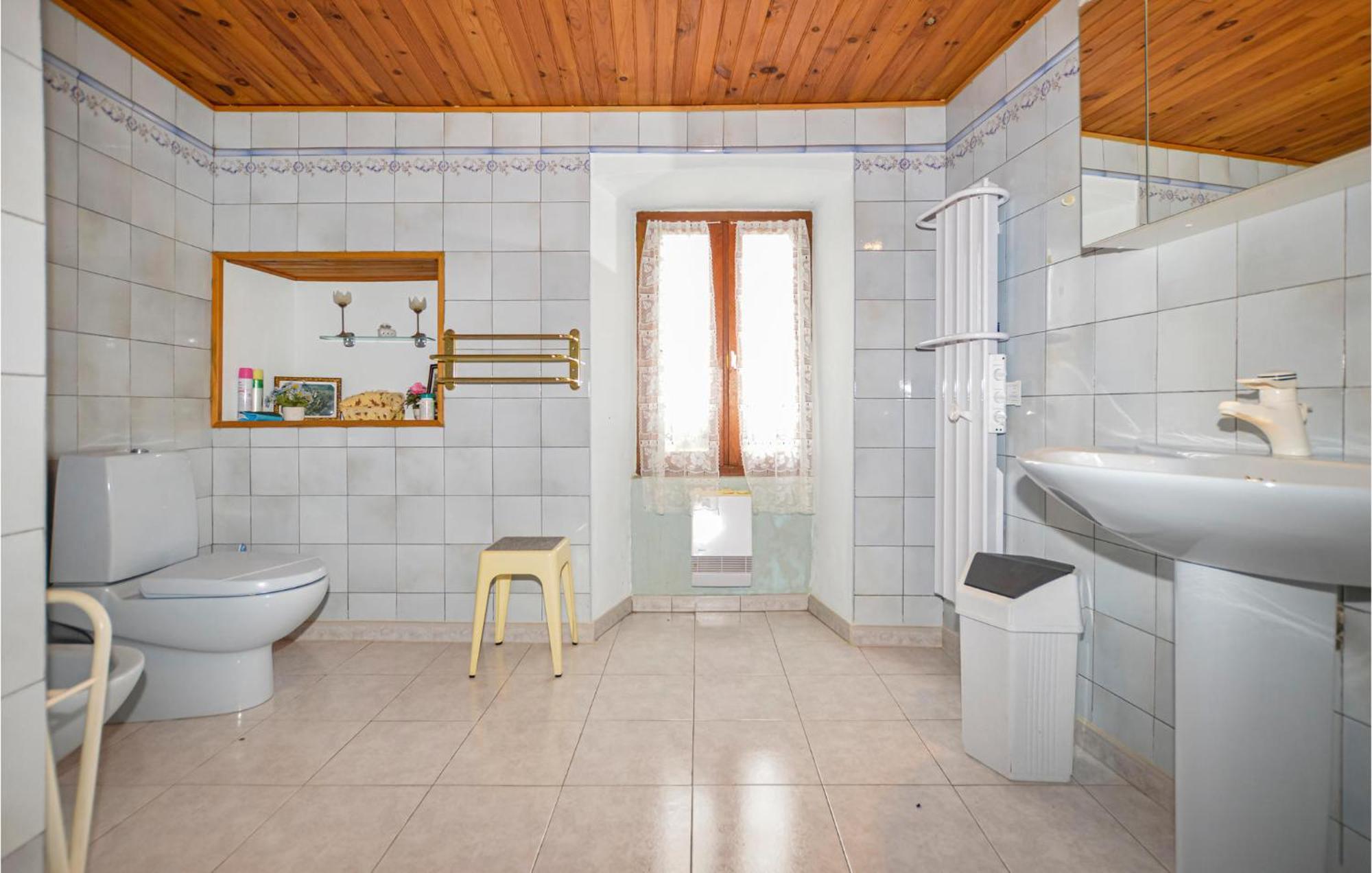In With Kitchen Morosaglia