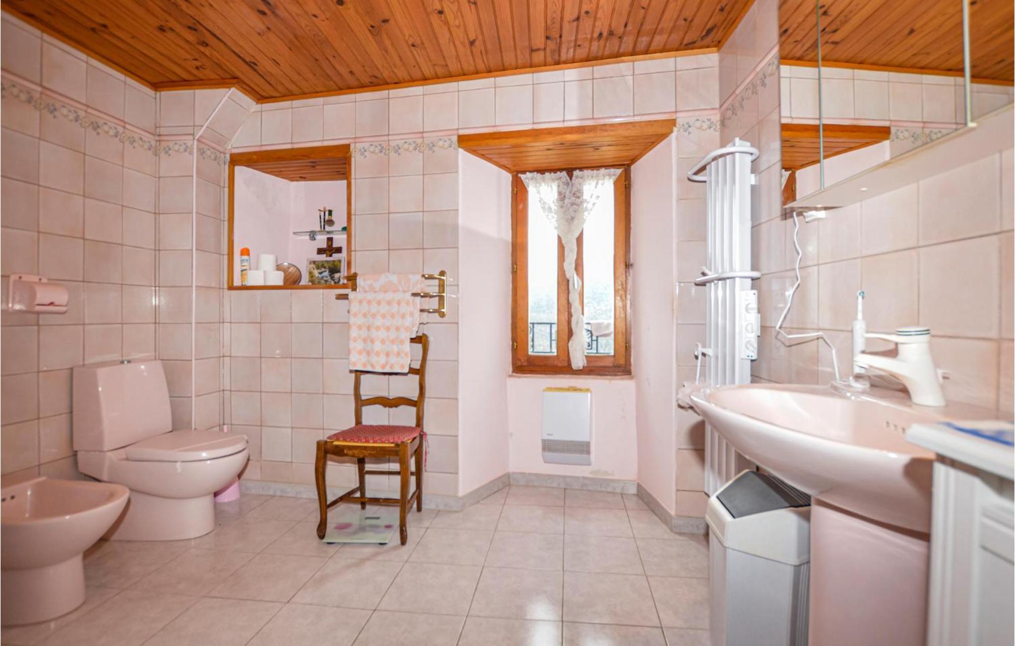 In With Kitchen